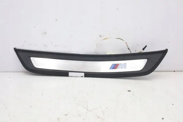 BMW G30 G31 Plaque de seuil éclairée OEM 564783212 image 4