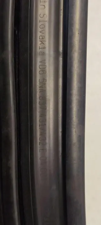 Sello de puerta delantera izquierda VW Tiguan II 5NA837431A image 4