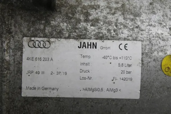 Réservoir de suspension pneumatique Audi e-tron 2019 image 4