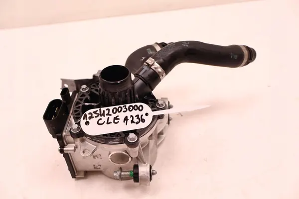 Mercedes W254 Extra Vattenpump A2542003000 image 8