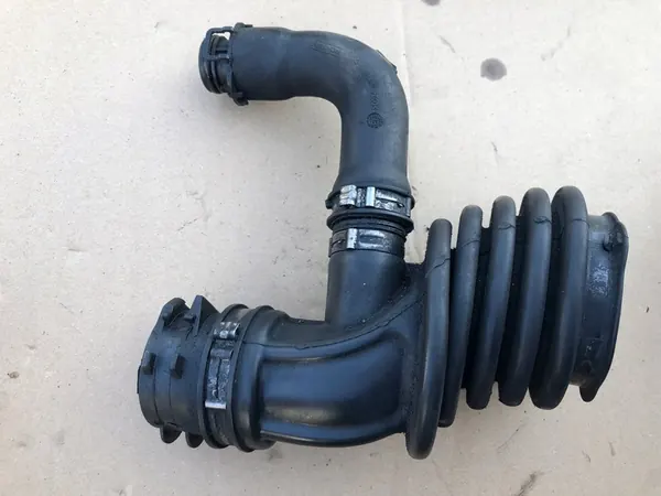 Luftansaugrohr Volvo C30 C70 S40 V50 2007-2012 1.6 D image 3