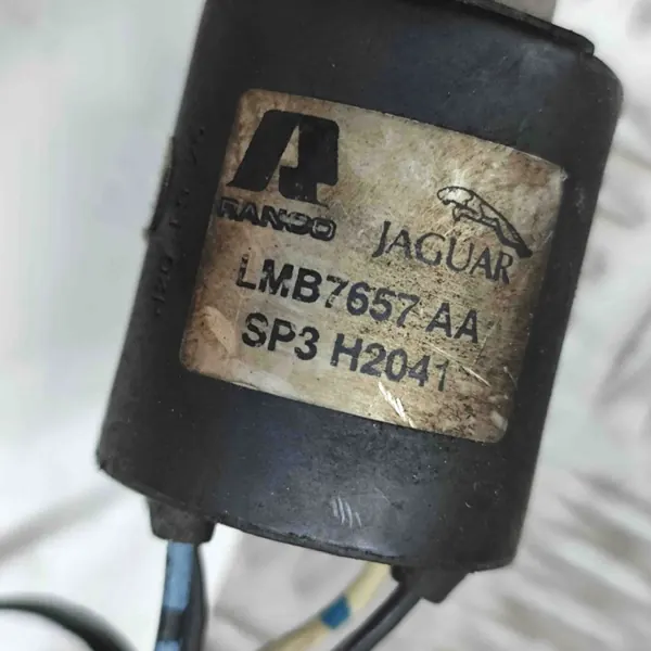 Capteur de pression A/C OEM LMB7657AA pour Aston Martin DB7 image 7