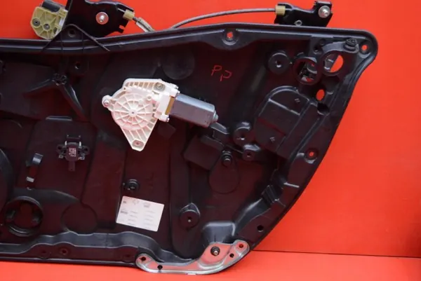 OEM A1177200279 Oikea Etuikkunan Nostin Mercedes CLA image 3