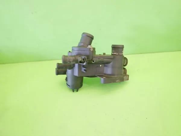 Conector de Carcasa de Termostato VW Polo III 1.4 image 5