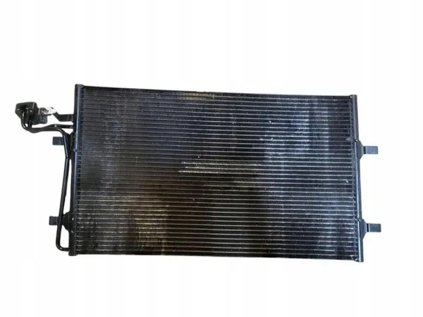 Condenseur AC d'occasion OEM 35778 pour Volvo V50 image 5