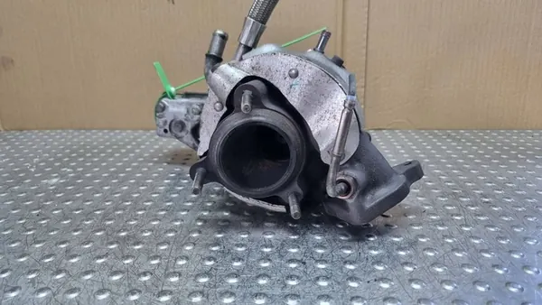 Turboaggregat Audi A8 D4 4.2 TDI 284kW/385PS Höger Sida OEM image 3