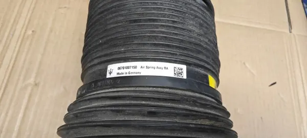 Maserati Levante achterophanging luchtveer OEM image 5