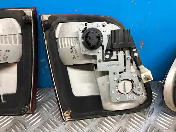 MERCEDES W210 LIFT KOMBI AVANTGARDE ACHTERLAMPENSET OEM image 10