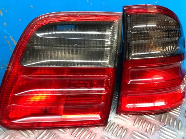 MERCEDES W210 LIFT KOMBI AVANTGARDE ACHTERLAMPENSET OEM image 6