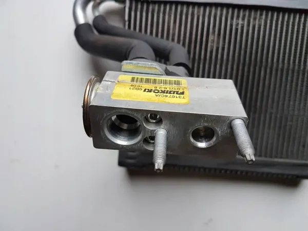 Citroen C3 ilmastointihöyrystin OEM T31674C - Käytetty image 3