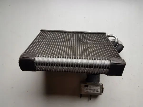 Citroen C3 ilmastointihöyrystin OEM T31674C - Käytetty image 6