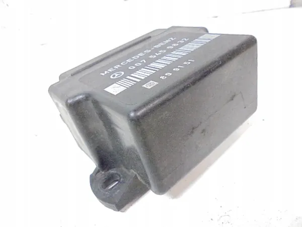 Mercedes glödstiftrelä OEM 0075459832 - Begagnad image 3