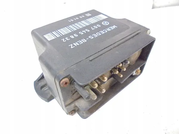 Mercedes glödstiftrelä OEM 0075459832 - Begagnad image 5