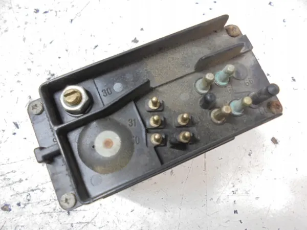 Mercedes glödstiftrelä OEM 0075459832 - Begagnad image 6