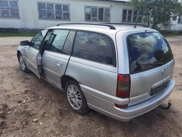 Oliepomp Opel Omega OEM 90573813 2.2L 2001 image 8