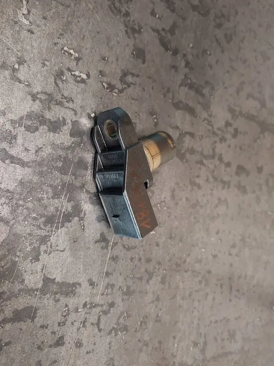 Sensor de posición del árbol de levas BMW 3 E46 320d Diesel OEM 7794646-02 image 3