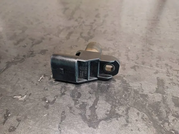 Sensor de posición del árbol de levas BMW 3 E46 320d Diesel OEM 7794646-02 image 7