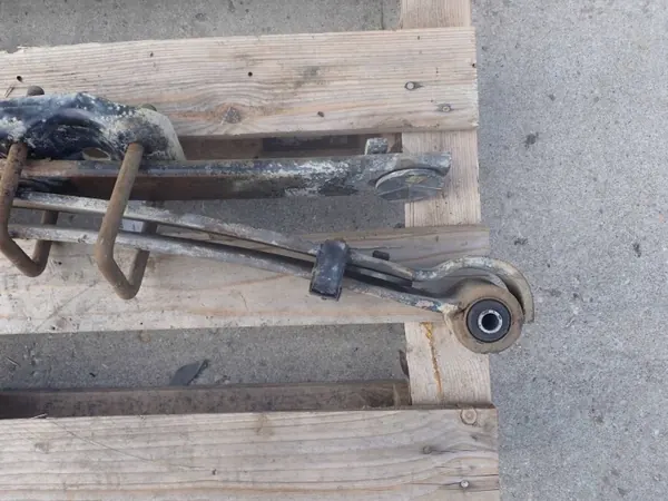 Ressort Arrière Isuzu D-Max OEM BTU1859 - Occasion image 6