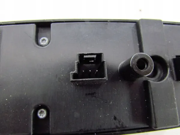 MERCEDES W251 Raam Schakel Links Voor A2518300090 image 4