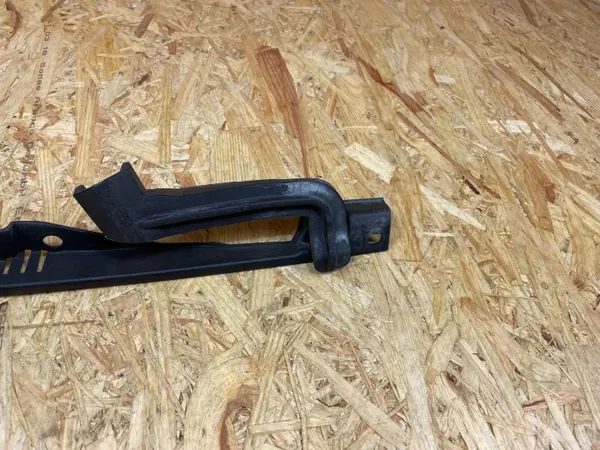 OEM 31479547 Etu Oikea Lokasuoja Volvo S60 III image 8