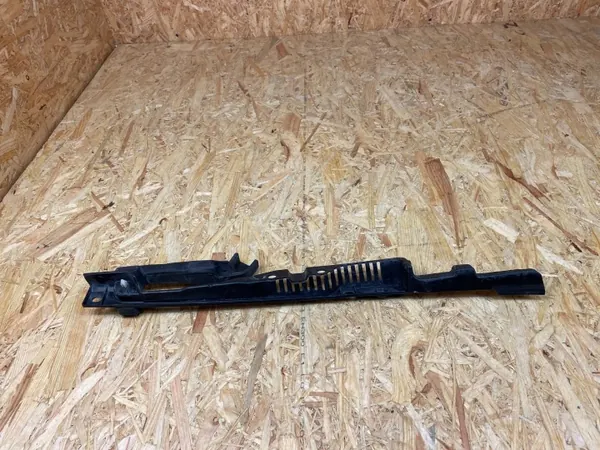 OEM 31479547 Etu Oikea Lokasuoja Volvo S60 III image 9