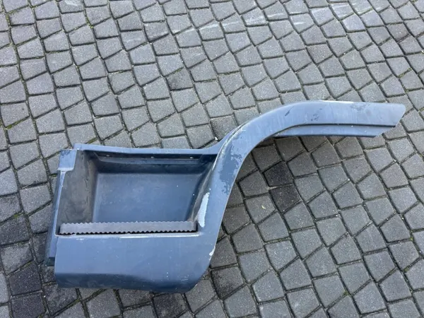Iveco Eurocargo Vasen Porras OEM - Käytetty Kunnossa image 2