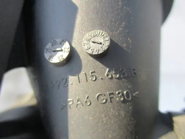 Öleinfüllstutzen OEM 992115653B für Porsche 911 992 image 3