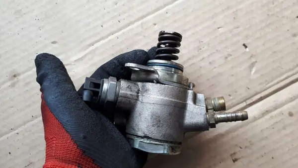 S4 B8 A4 Kraftstoffpumpe 3.0 TFSI Audi 07L127026Q image 10