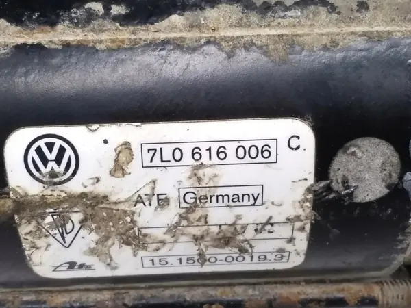 Compressore sospensione posteriore Volkswagen Touareg I 2006 OEM image 6