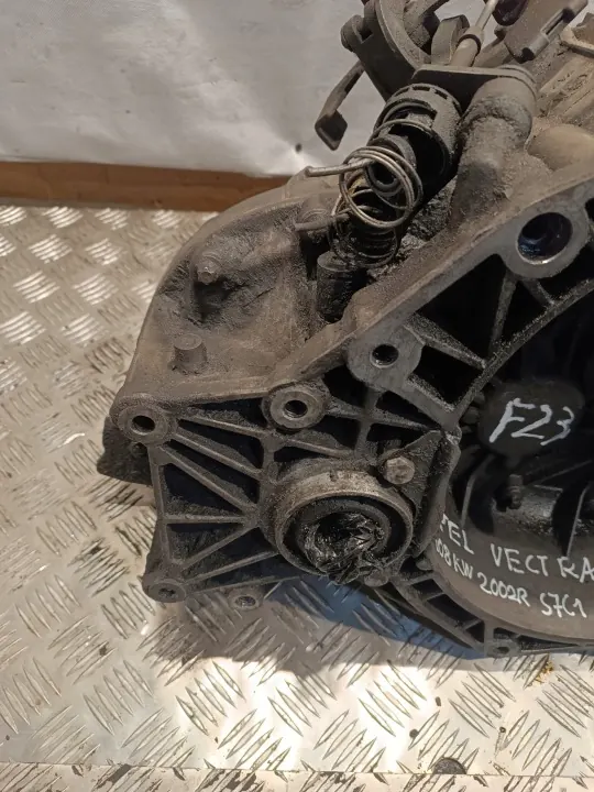 Boîte de vitesses F23 pour Opel Vectra B 2.2 2002 - Occasion image 4