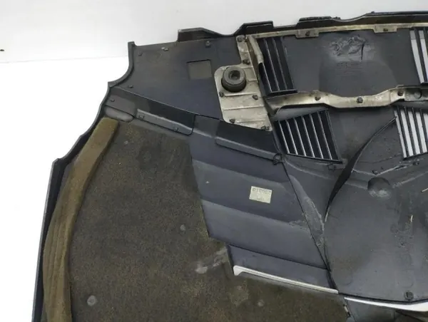 Couvercle moteur Mercedes-Benz OEM A6420104067 - Occasion image 4