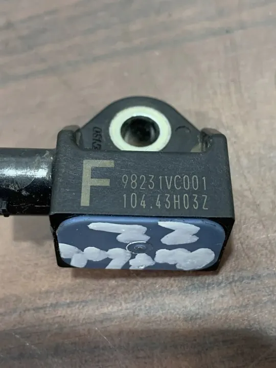 Subaru Outback Airbag-Sensor OEM 98231VC001 image 6