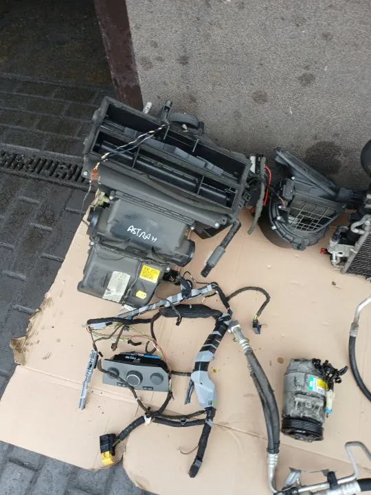 Système de climatisation Opel Astra III H OEM KLIMATYZACJA image 7