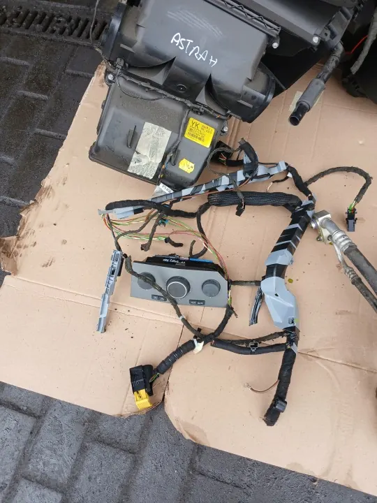 Système de climatisation Opel Astra III H OEM KLIMATYZACJA image 8