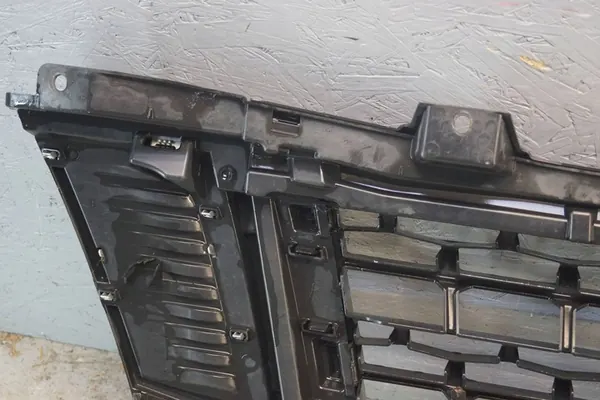 Grade dianteira NISSAN NV 400 62310-BZ50A image 10