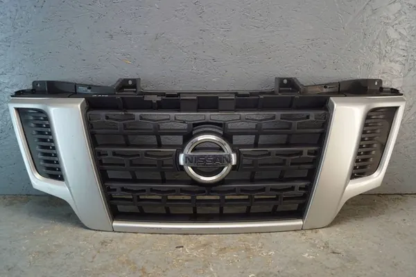 Grade dianteira NISSAN NV 400 62310-BZ50A image 2