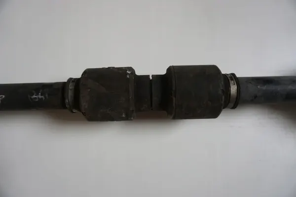 KIA SPORTAGE III HYUNDAI IX35 Höger drivaxel 1.7 CRD image 4