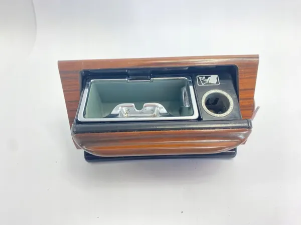 Cinzeiro dianteiro OEM SDV07624 para Mercedes W124 image 10