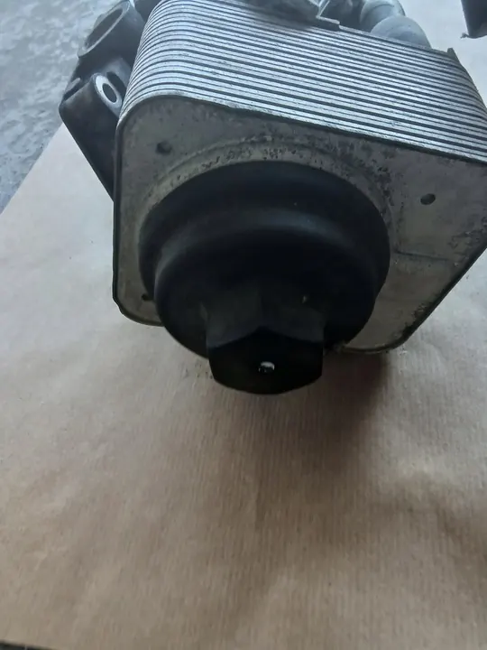 Oljefilterbas Audi VW 2.0 TDI 045115389J image 3