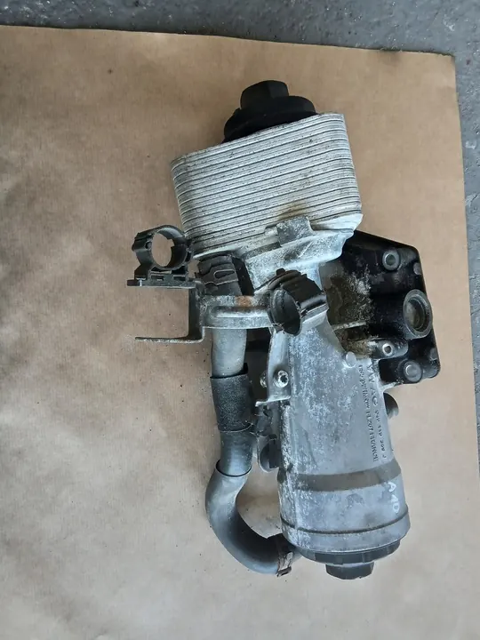 Oljefilterbas Audi VW 2.0 TDI 045115389J image 4