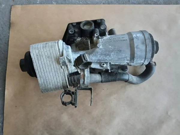 Oljefilterbas Audi VW 2.0 TDI 045115389J image 5