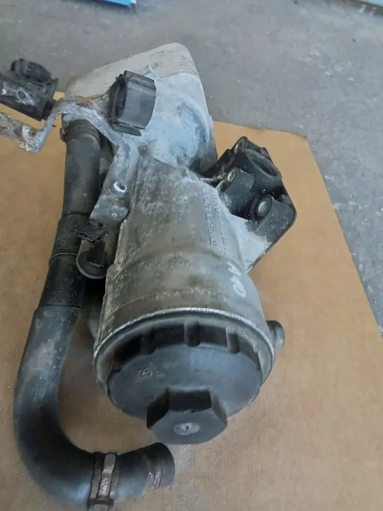 Oljefilterbas Audi VW 2.0 TDI 045115389J image 6