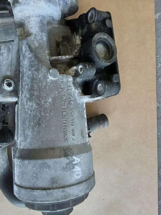 Oljefilterbas Audi VW 2.0 TDI 045115389J image 7