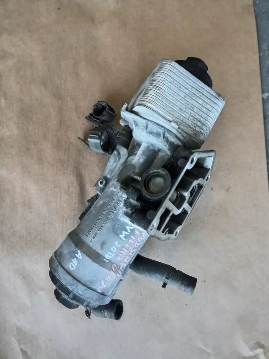 Oljefilterbas Audi VW 2.0 TDI 045115389J image 9
