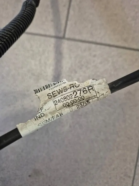 Dacia Duster I 15-17 LIFT 1.5DCI KLEMA MINUS 240802276R image 3