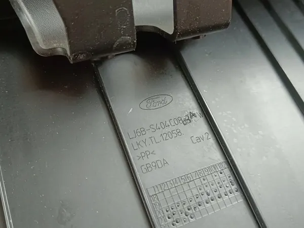 2022 Ford Escape IV Trunk Sill Cover LJ6BS404C08B image 8