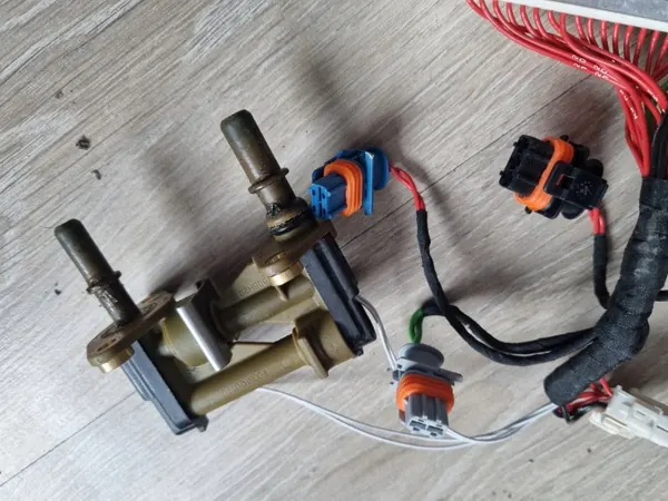 Gebruikte AdBlue-pompklepkabel OEM VOLVO FH FM RENAULT DXI IVECO GR 2 image 3