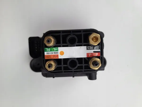 Distributeur Pneumatique de Suspension Jaguar JX63-3B486-AA image 4