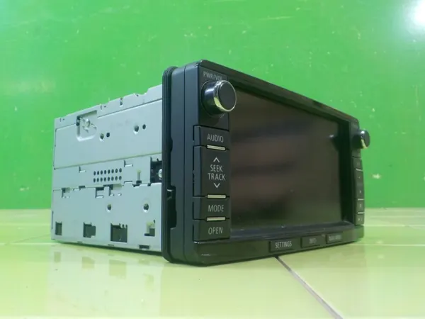 Radio GPS Mitsubishi OE OEM 8750A451 8750A449 image 3
