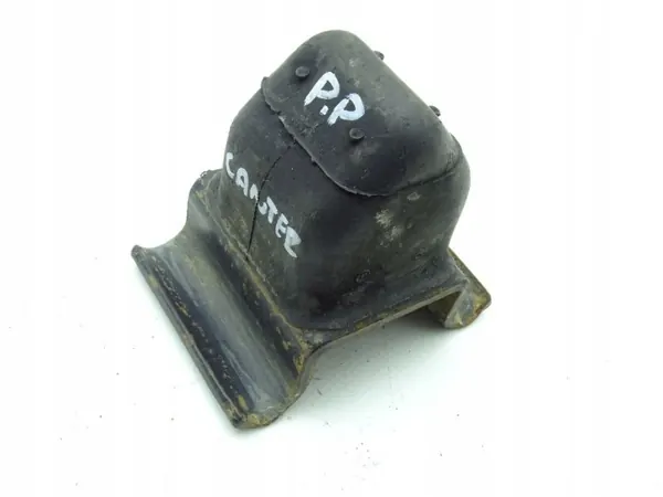 Mitsubishi OE ML103121 Framfjädringsfäste för Canter image 4